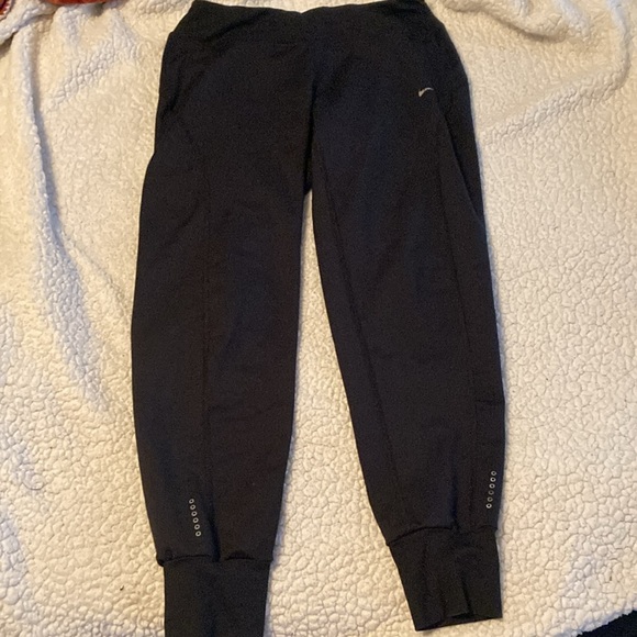 Nike Dri-Fit Womens Joggers - Picture 2 of 9